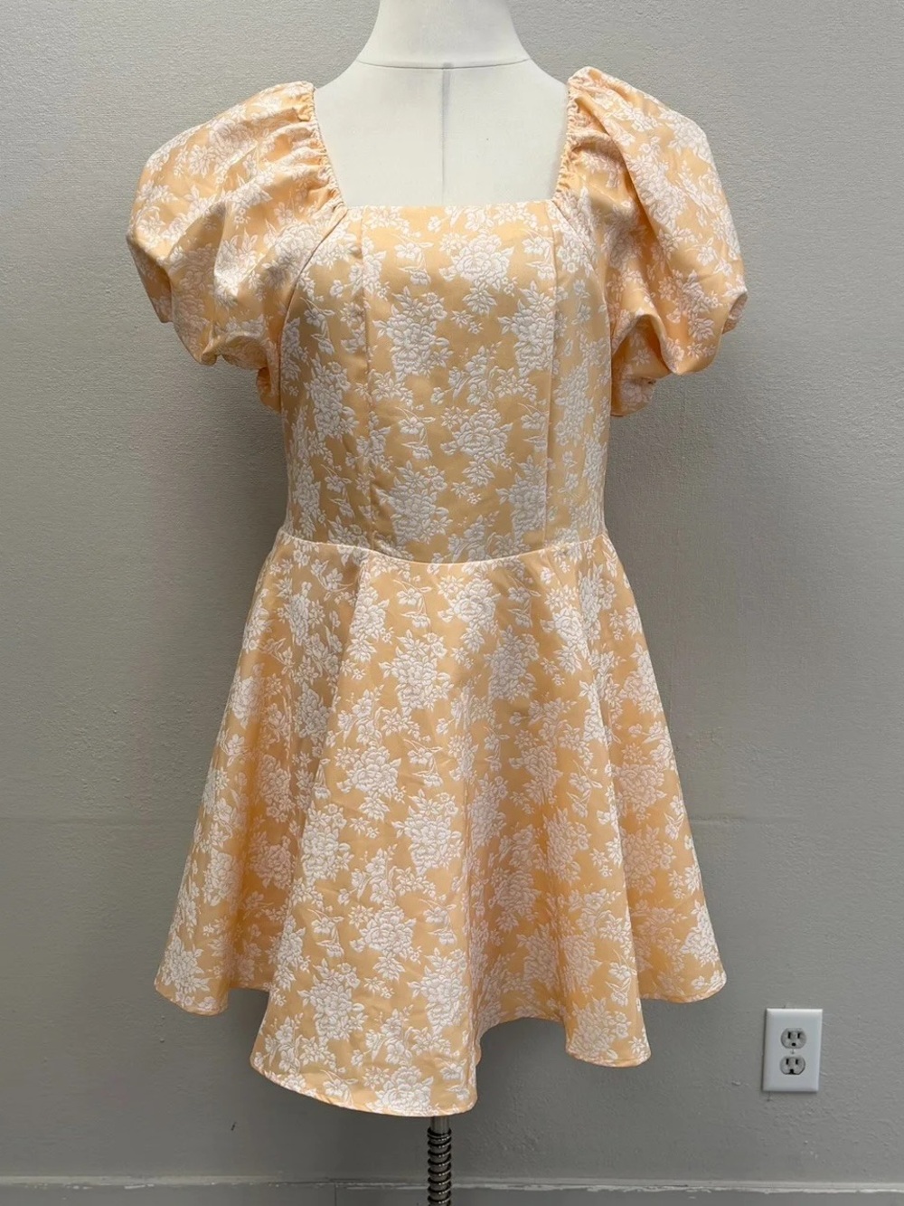 Ivy City Co. Peach & Ivory Floral Ivanna Mini Dress - New - Size 20/22 (2X)